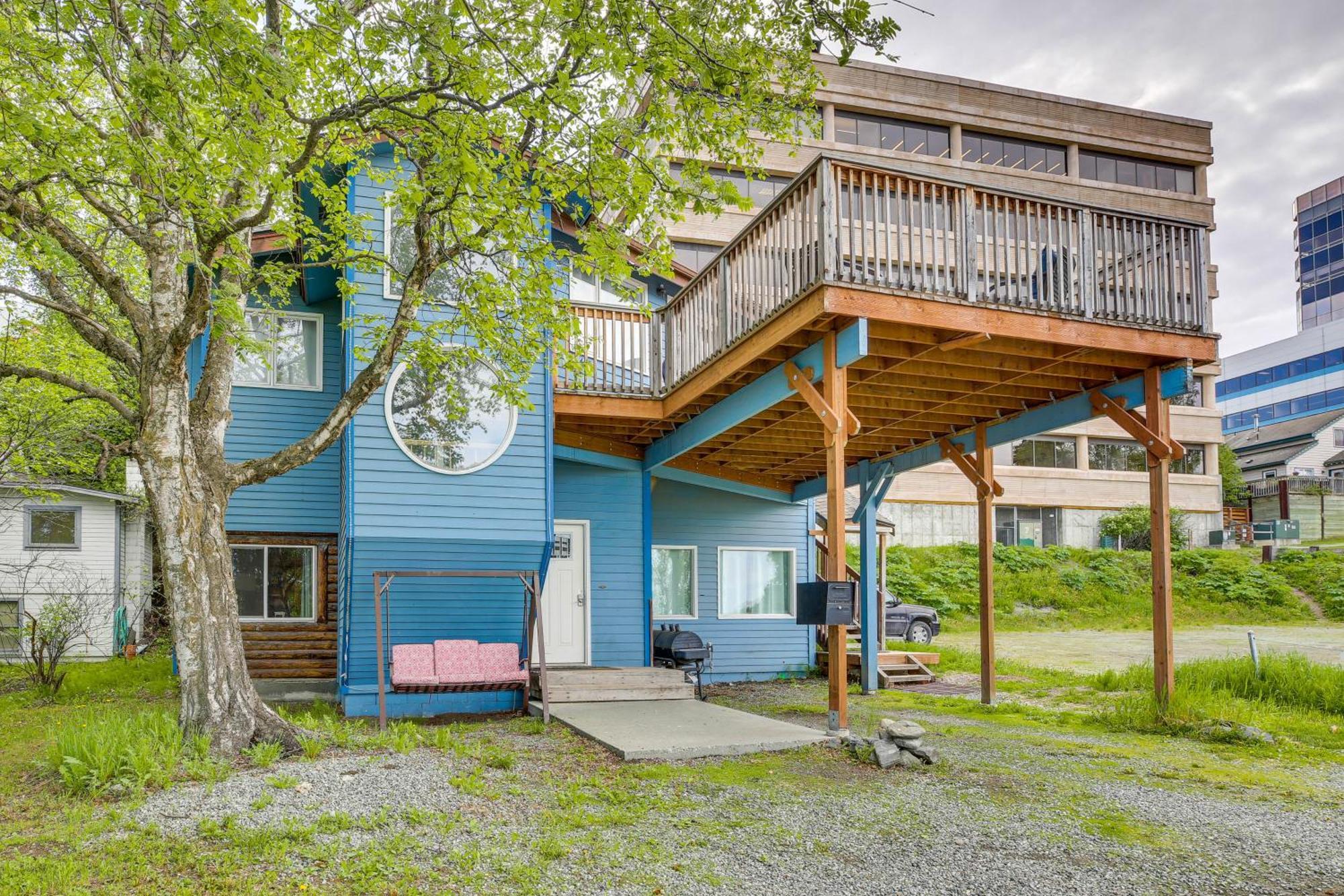 Modern Anchorage Getaway, Steps From Coastal Trail Apartment Exterior photo